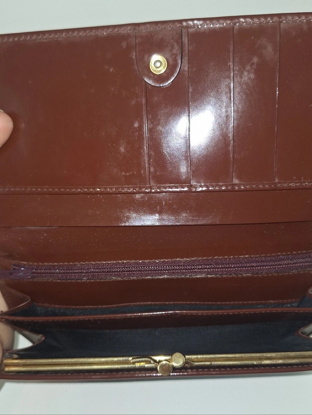 Gucci Brown Patent Leather Kisslock Wallet EUC - Picture 3 of 4
